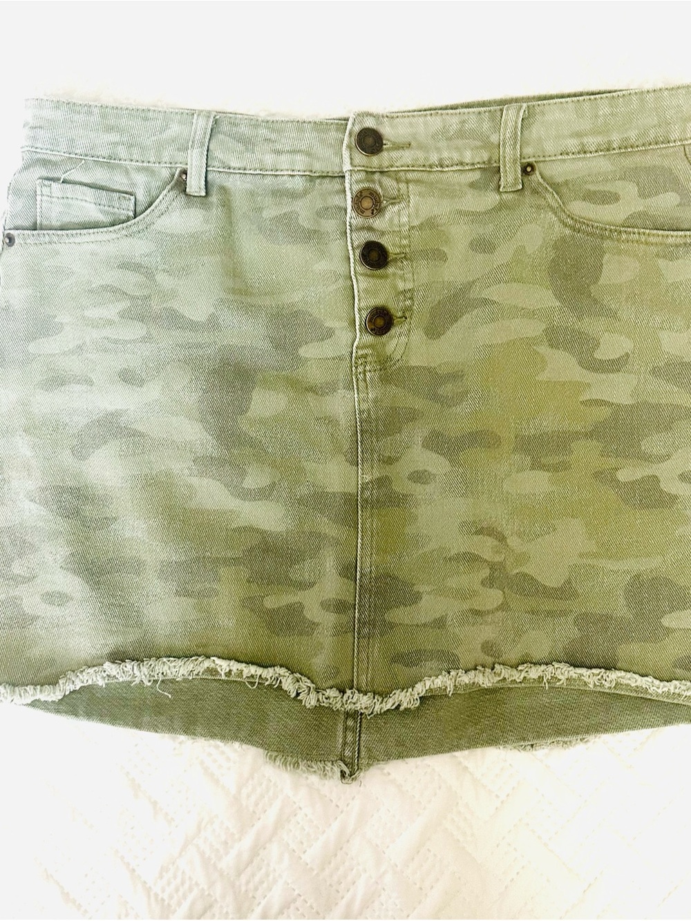 Camo Green Women's Button-Front mini skirt sz12